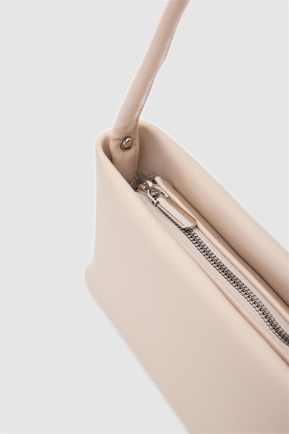 Ella Beige