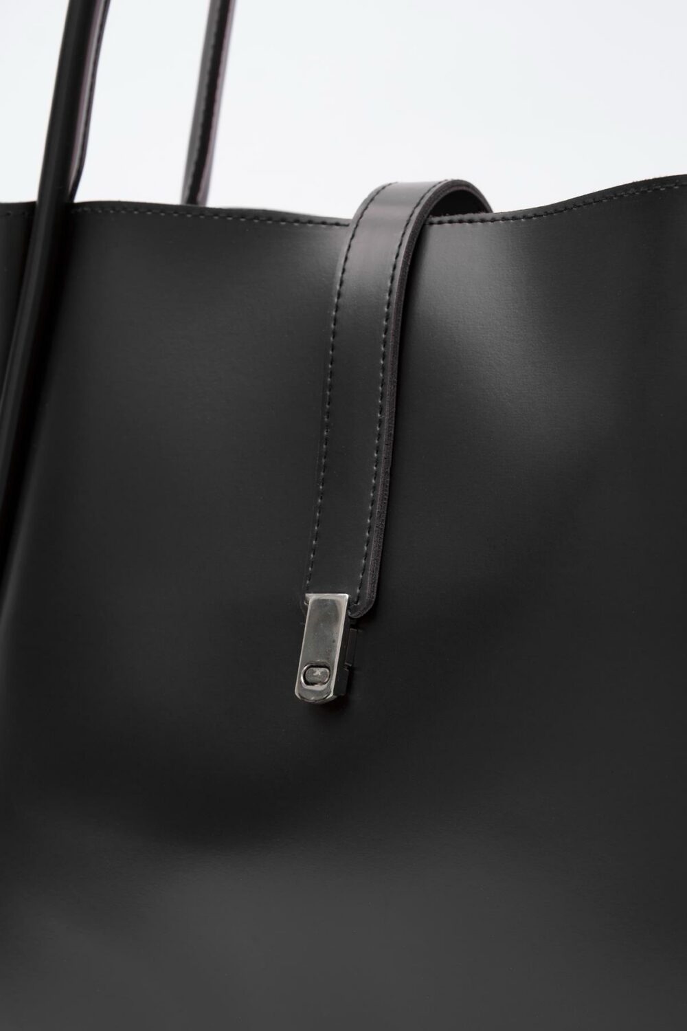 Chester Noire + trousse