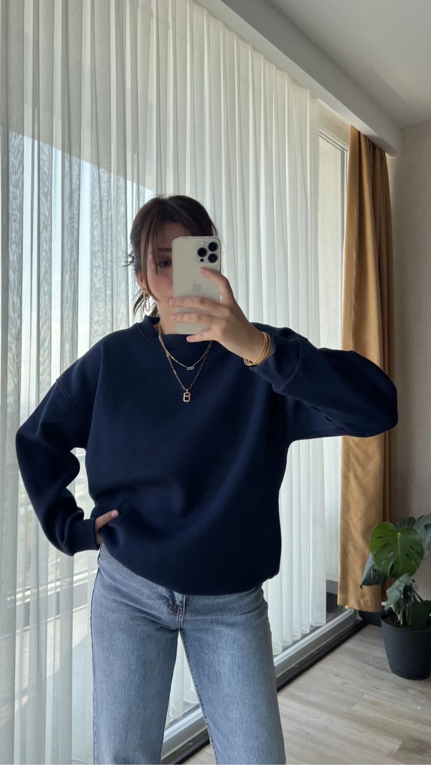 Navy Oversized Sweatshirt ( مقطن من الداخل )