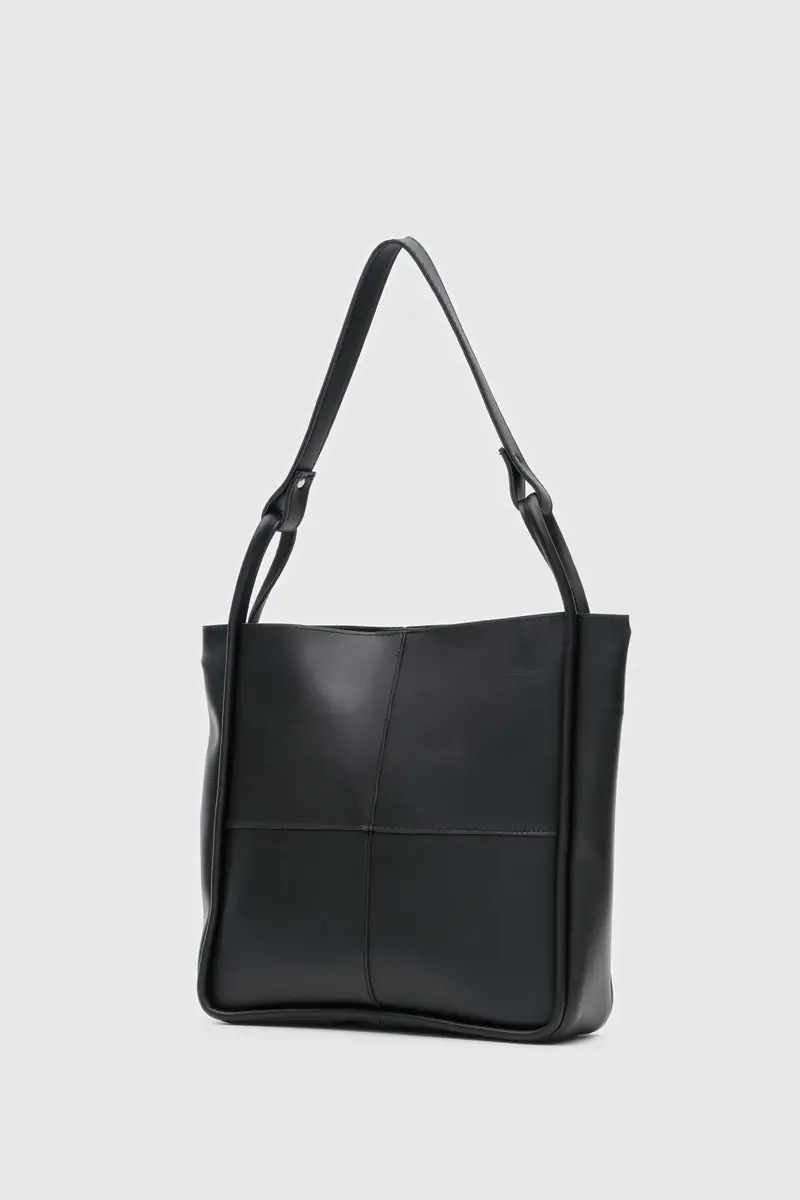 Venus Noire + Purse