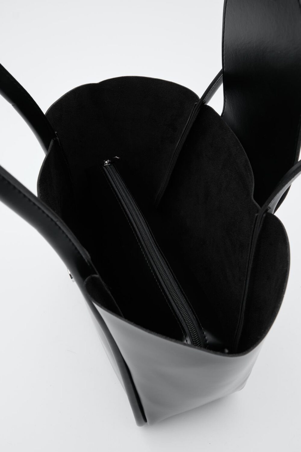 Petra Noire + Purse