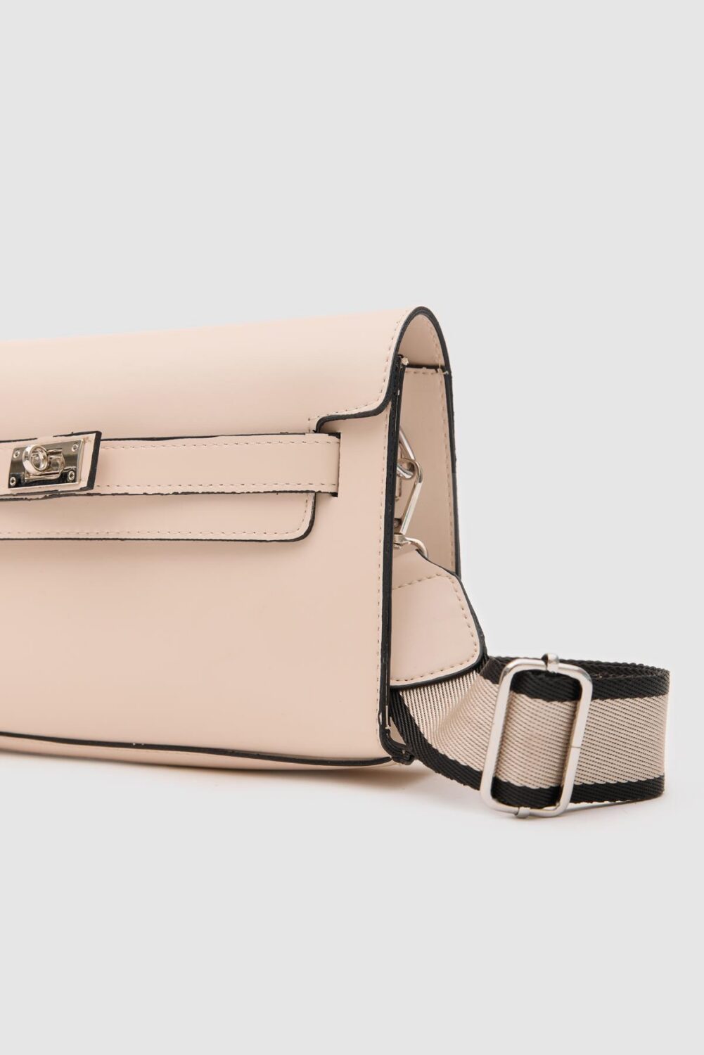 Kelly Beige