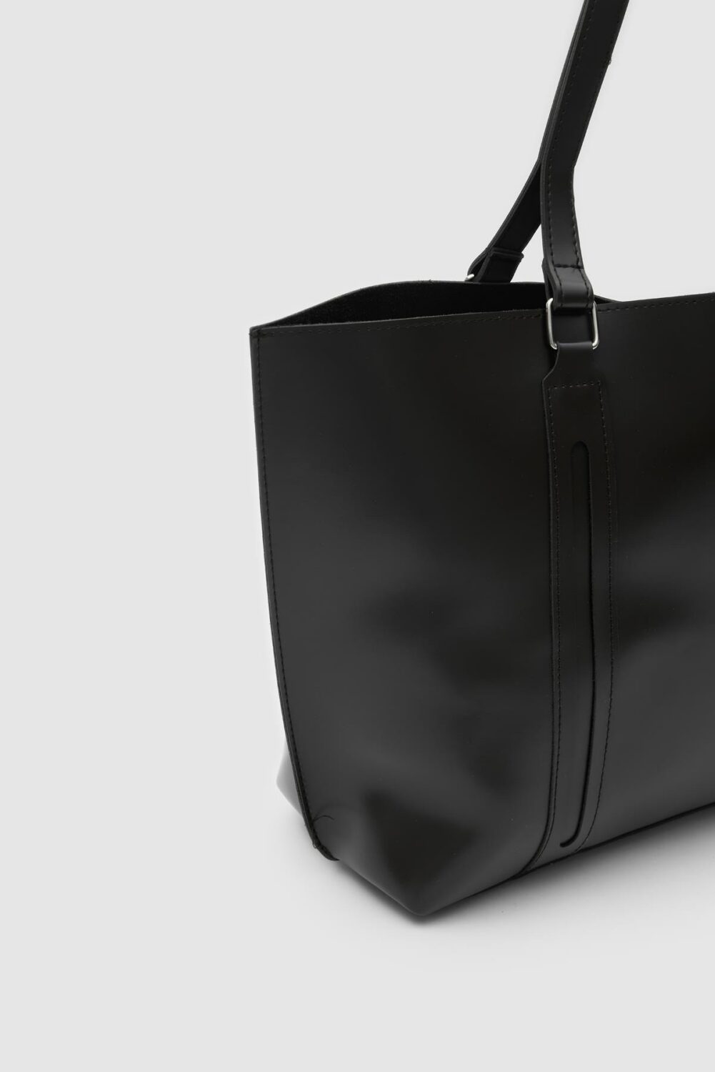 Kylie Noire + Trousse