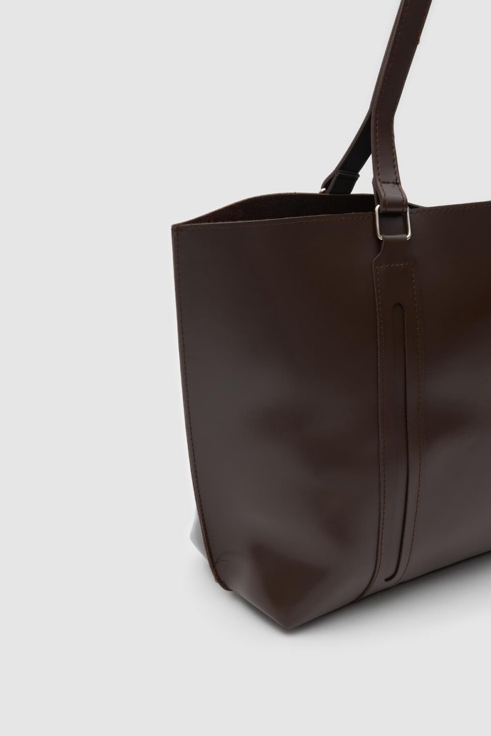 Kylie Marron + Trousse