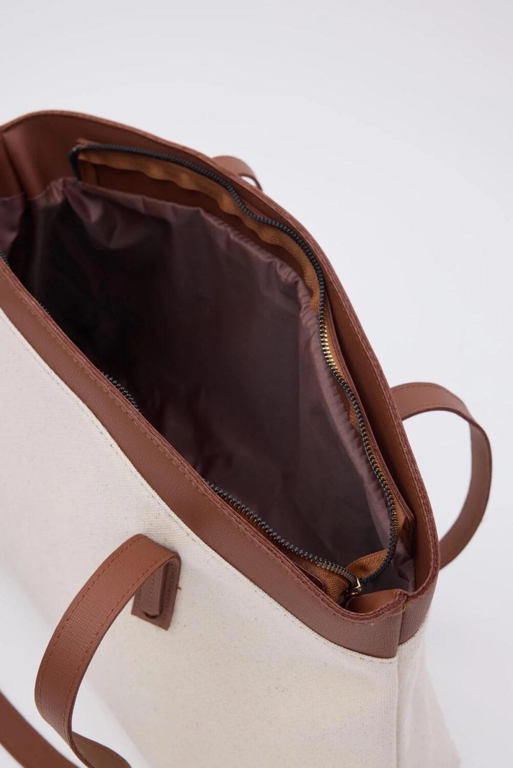 Iris Canvas Camel
