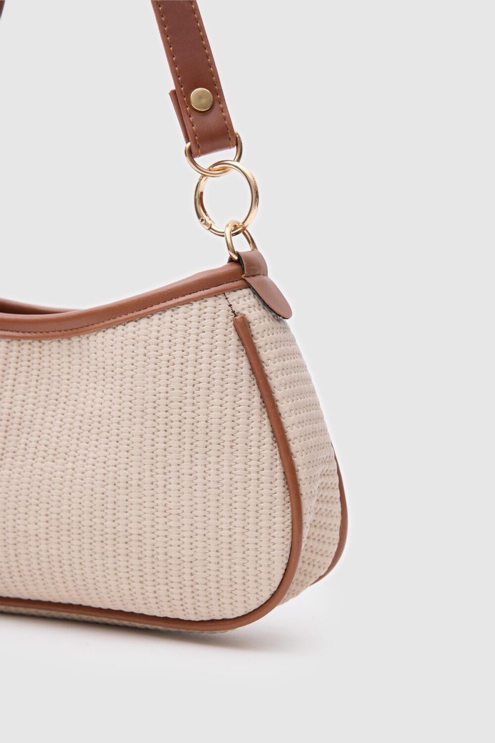 Voi Canvas Camel