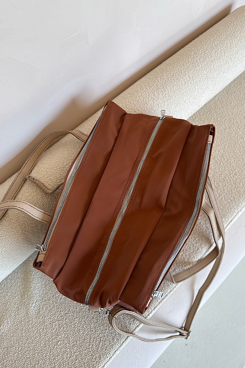 Cleo Camel