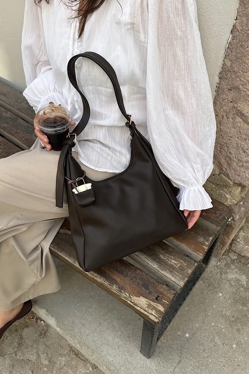 Onyx Marron + Charm