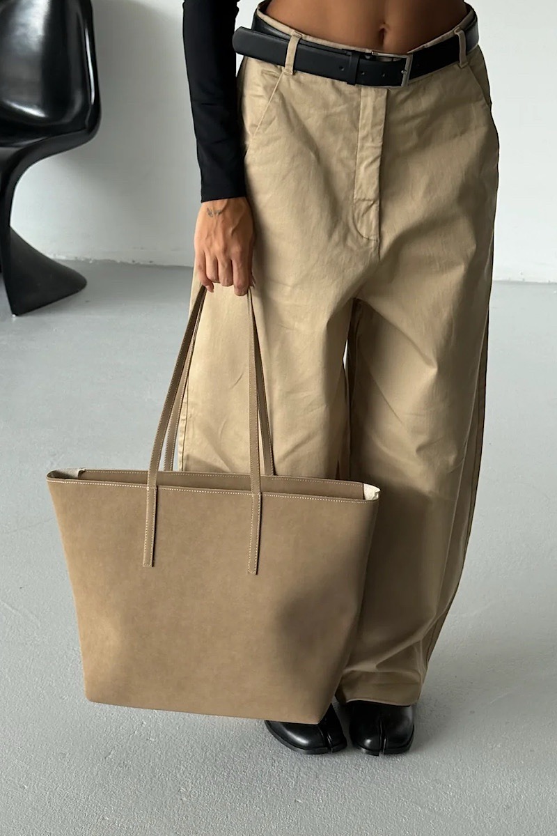 Bria Suede Beige