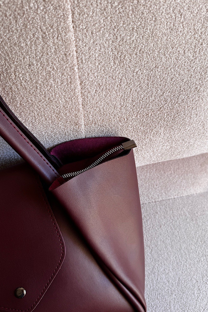 Petra Zipper Bordeaux