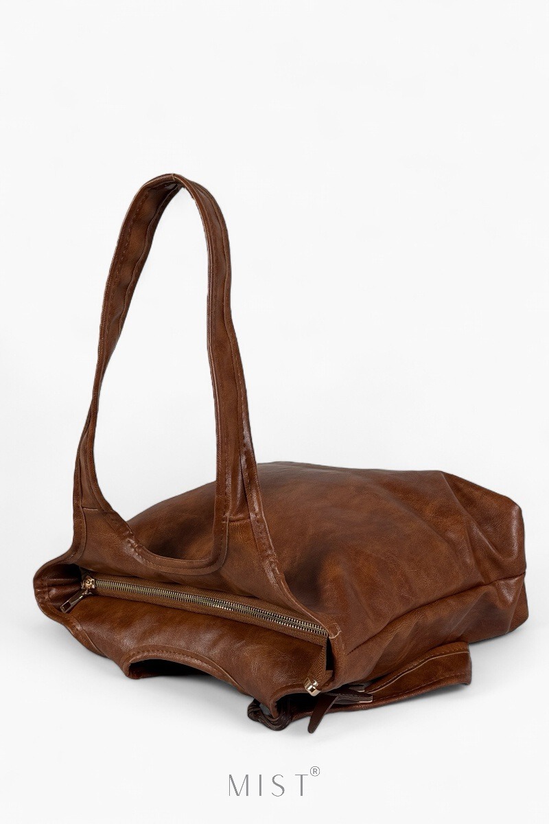 Tomm Camel + Charm