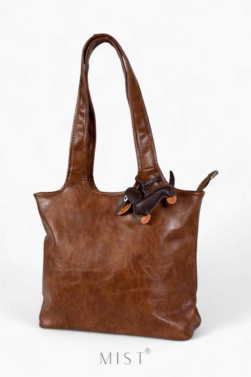 Tomm Camel + Charm